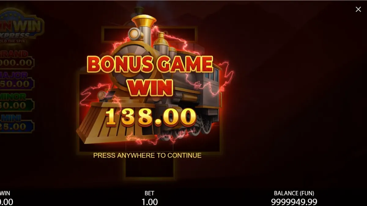 Captura de tela do jogo Coin Win Express: Hold the Spin, mostrando a locomotiva dourada e os rolos roxos com símbolos de frutas e jackpots.